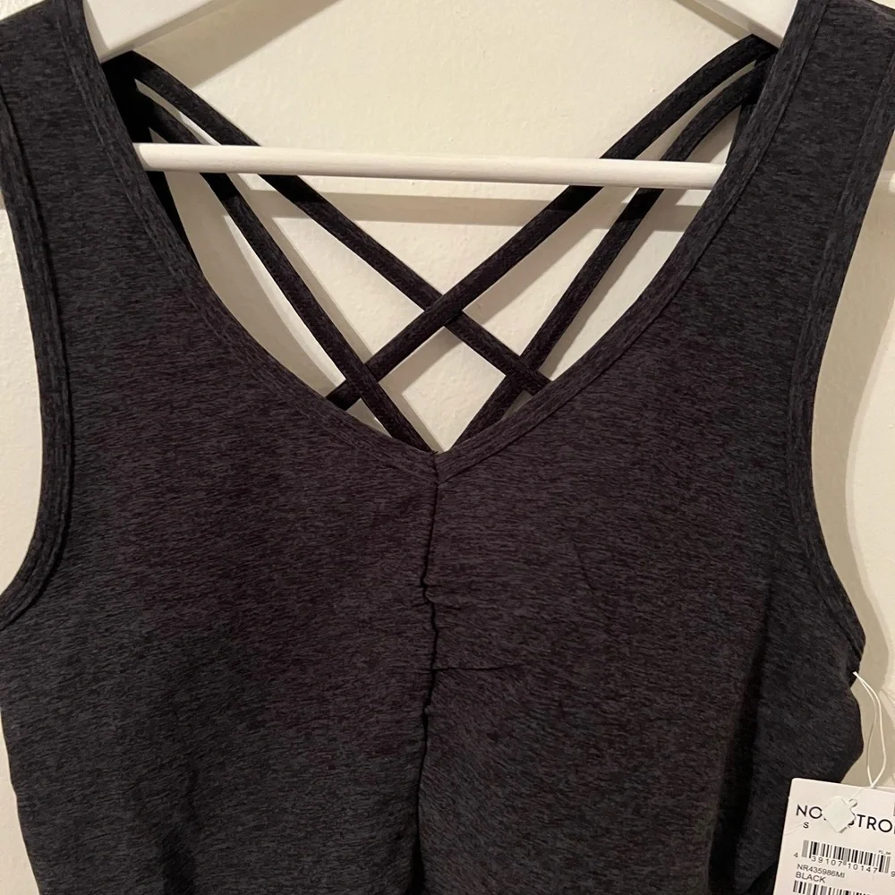 NEW ZELLA Charcoal Gray Strappy Sports Bra size Small